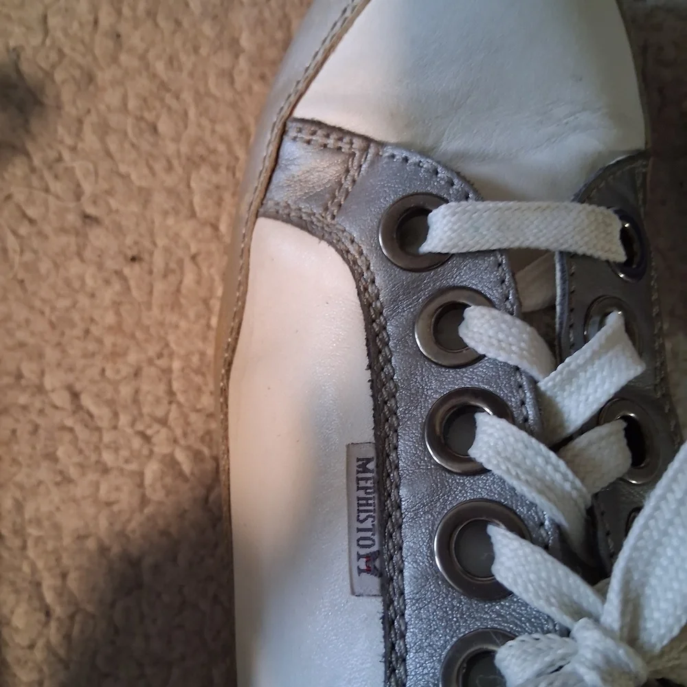 Mephisto stylish sneakers